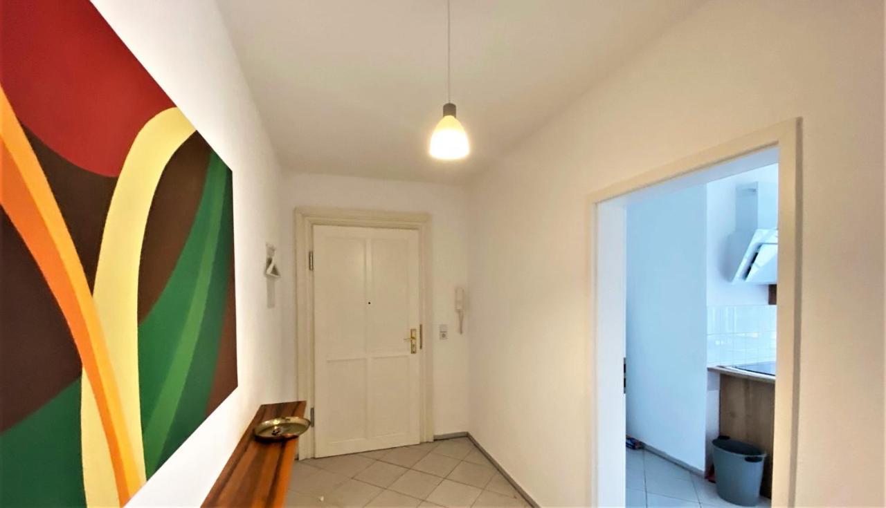 Schoene, Ruhige Zweiraumwohnung Im Angesagten Altlindenau Leipzig Exterior photo