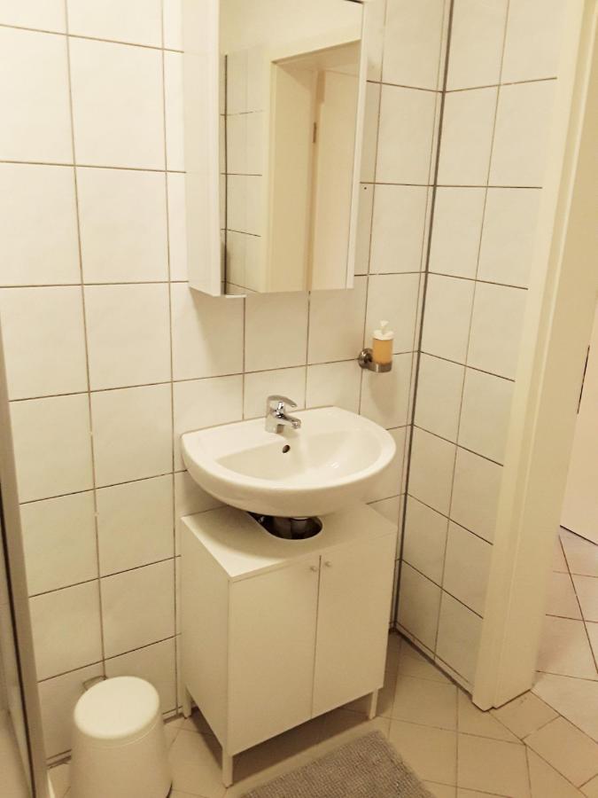 Schoene, Ruhige Zweiraumwohnung Im Angesagten Altlindenau Leipzig Exterior photo