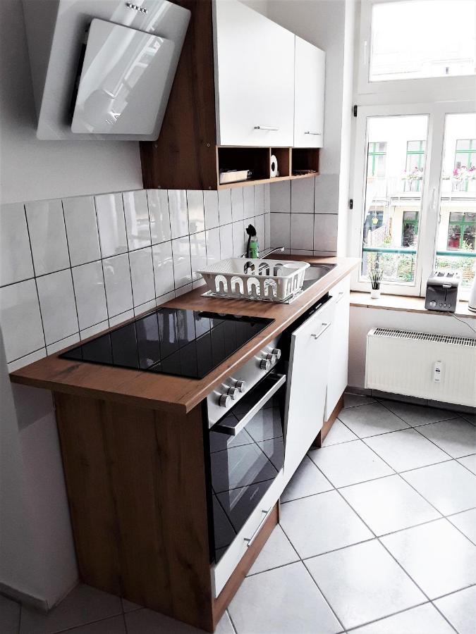Schoene, Ruhige Zweiraumwohnung Im Angesagten Altlindenau Leipzig Exterior photo