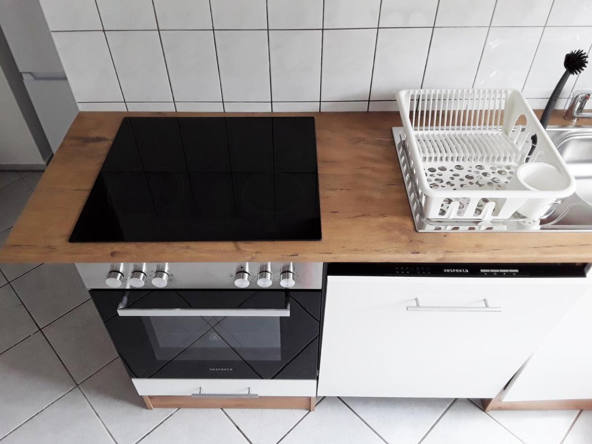 Schoene, Ruhige Zweiraumwohnung Im Angesagten Altlindenau Leipzig Exterior photo