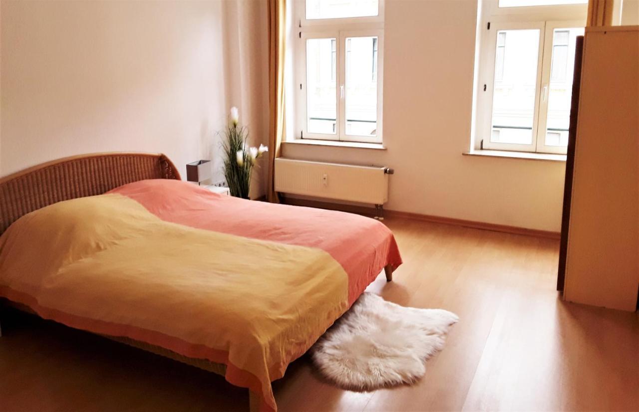 Schoene, Ruhige Zweiraumwohnung Im Angesagten Altlindenau Leipzig Exterior photo
